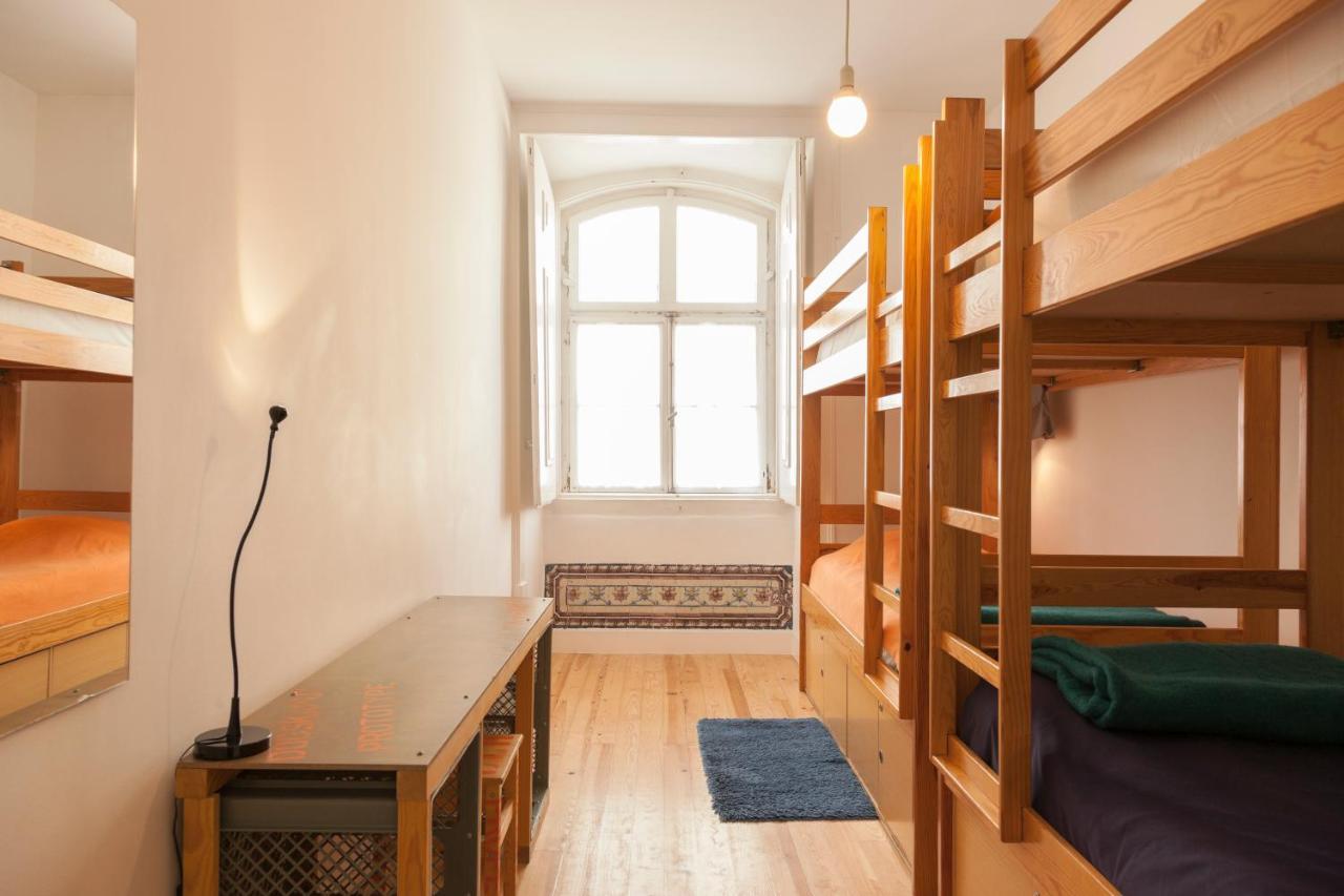 Lisbon Lounge Hostel Bagian luar foto
